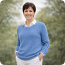 Vackert m�nsterstickad tr�ja, azur blue